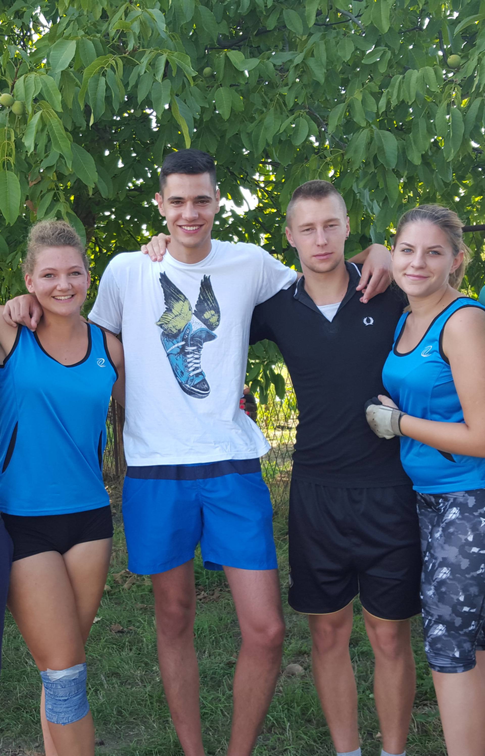 Trofejni atletičari treniraju u klubu bez struje, vode i grijanja