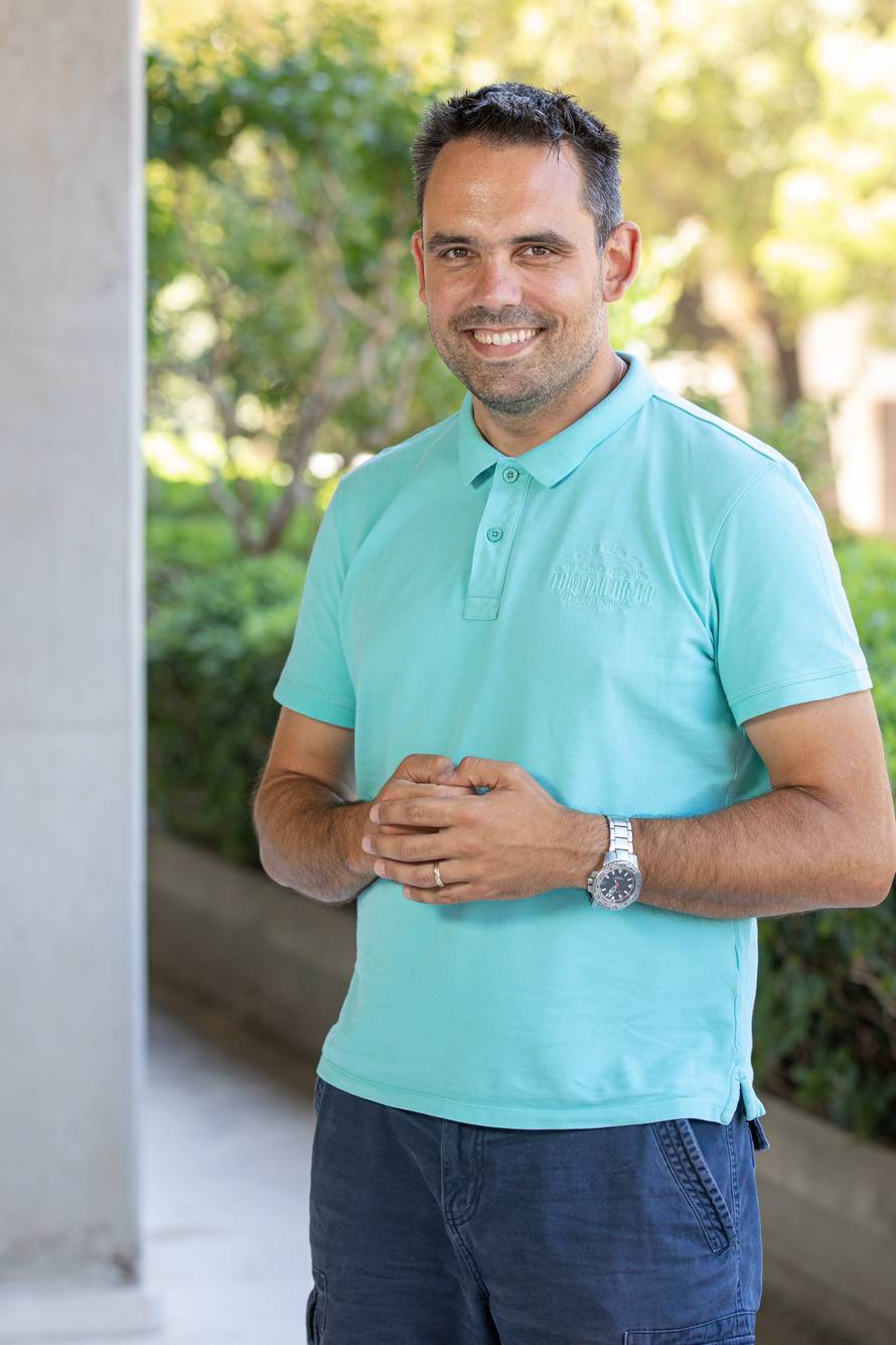 Voditelj HRT-a obožava pjevati u klapi: 'Novi spot iznenadio je kolege iz Dobro jutro, Hrvatska'