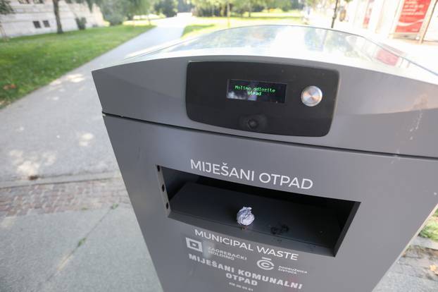 Pametna kanta: U Zagrebu sada smeće bacajte bez diranja kante