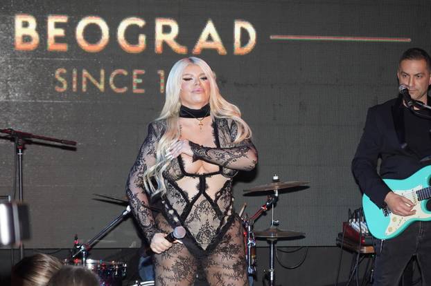 Beograd: Dara Bubamara za doček Srpske Nove godine pjevala u restoranu Nacionalna klasa