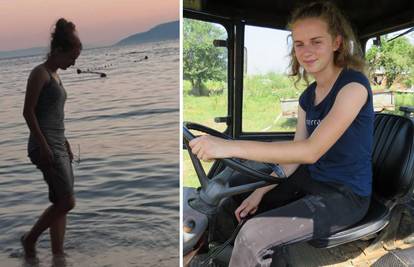 Ostvarili joj želju: Djevojka koja radi na polju, prvi put na moru