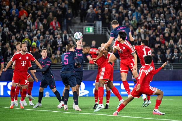 UEFA Champions League - Viking v Bayern Munich