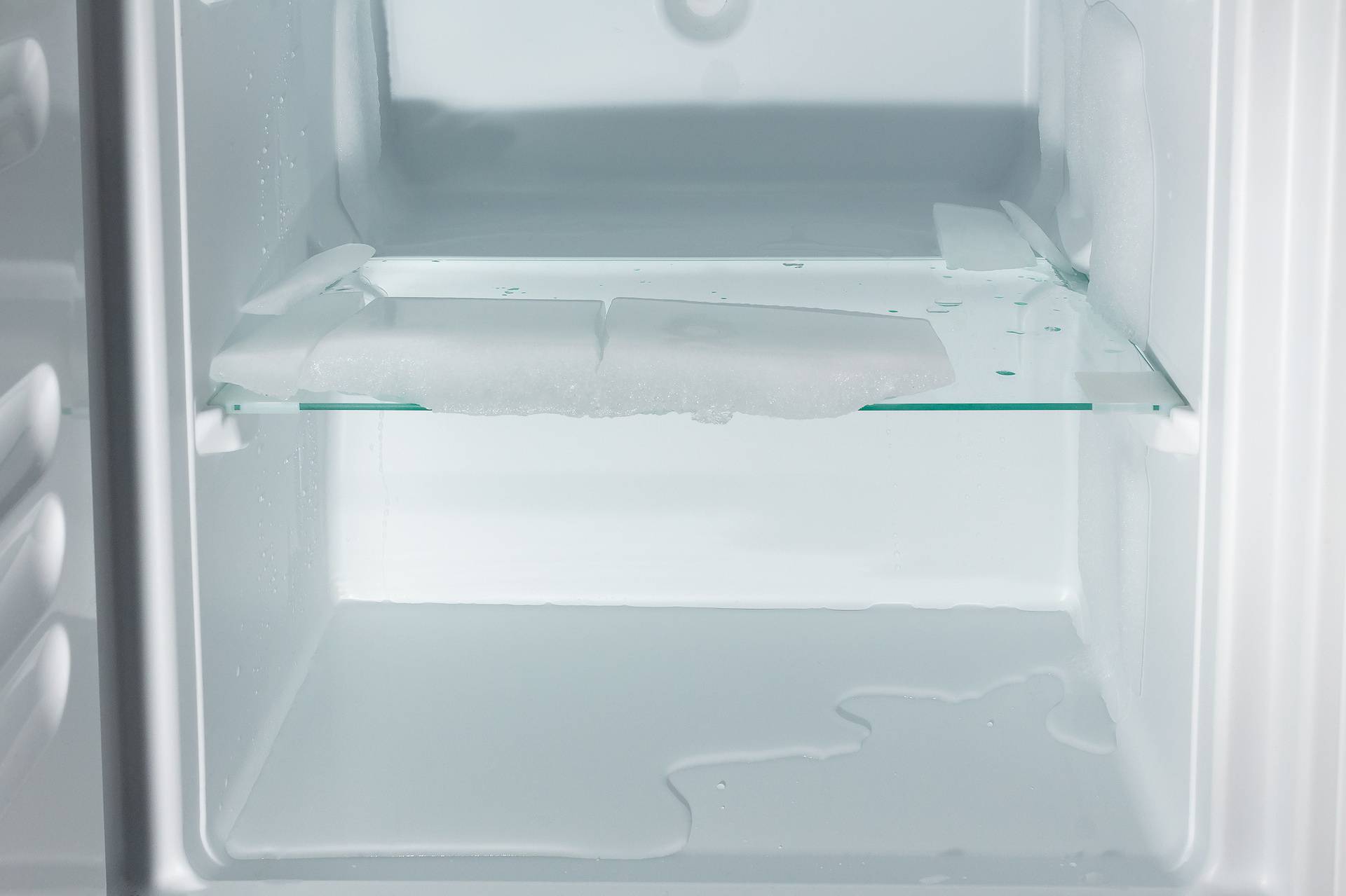 Evo kako se riješiti leda koji se uporno nakuplja u hladnjaku