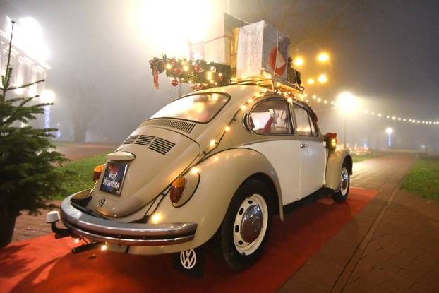 Vozila puna plišanih medvjedića apsolutni su hit adventa u Virovitici