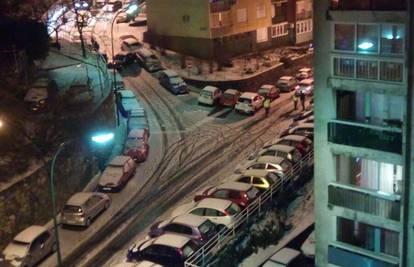 Nakon snijega - tučnjava: Zbog sudara potukli se nasred ceste