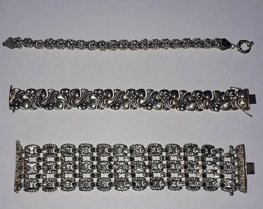 U Srbiju je htjela ući s pola kile zlata. Sakrila je sve u grudnjak