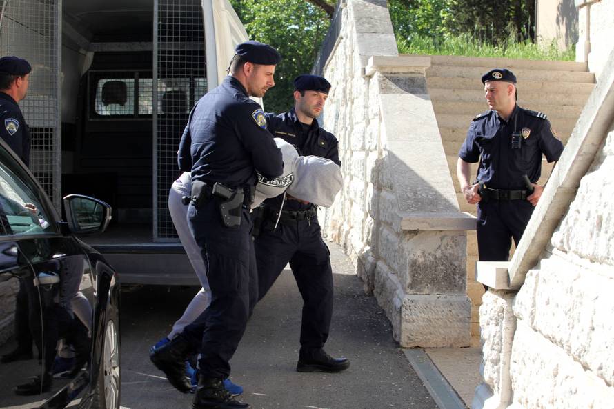 Mama Danijela Brnosa: Sin me ne zanima, nek trune u zatvoru