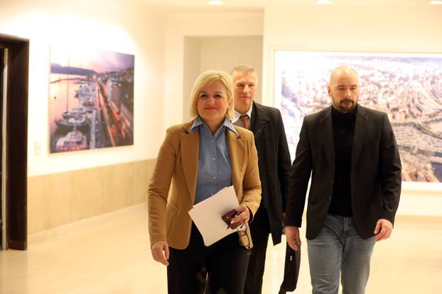 Rijeka: Gradona&ccaron;elnica Iva Rin&ccaron;i&cacute;, Aleksandar Milakovi&cacute; i Vlado Mezak na konferenciji