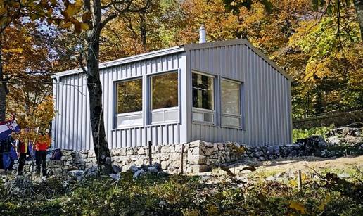 FOTO Na Velebitu otvoreno novo planinarsko sklonište Skorpovac