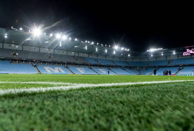 Navijači dolaze na stadion uoči susreta Malmoa i Dinama u 3. kolu Europske lige
