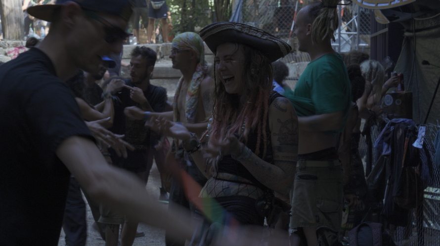 Svećenik na 'trance' festivalu: 'Treba doći među ovu mladost'