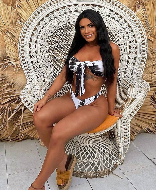 EXCLUSIVE: Fitness influencer with 'perfect body' shows off monthly food shop of 250 eggs and 15 kilos of sweet potatoes