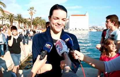 Dina (20) plivala od Trogira do Splita za djecu s invaliditetom