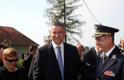 Samo je Karamarko došao na komemoraciju za 8 policajaca