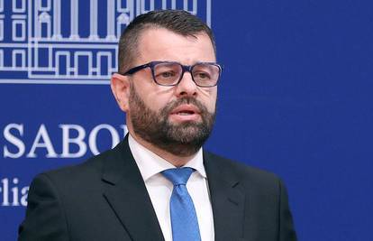 Ministar BiH u Saboru poručio Milanoviću: 'Kupili smo parfem, sapun, okupali se i došli čisti'
