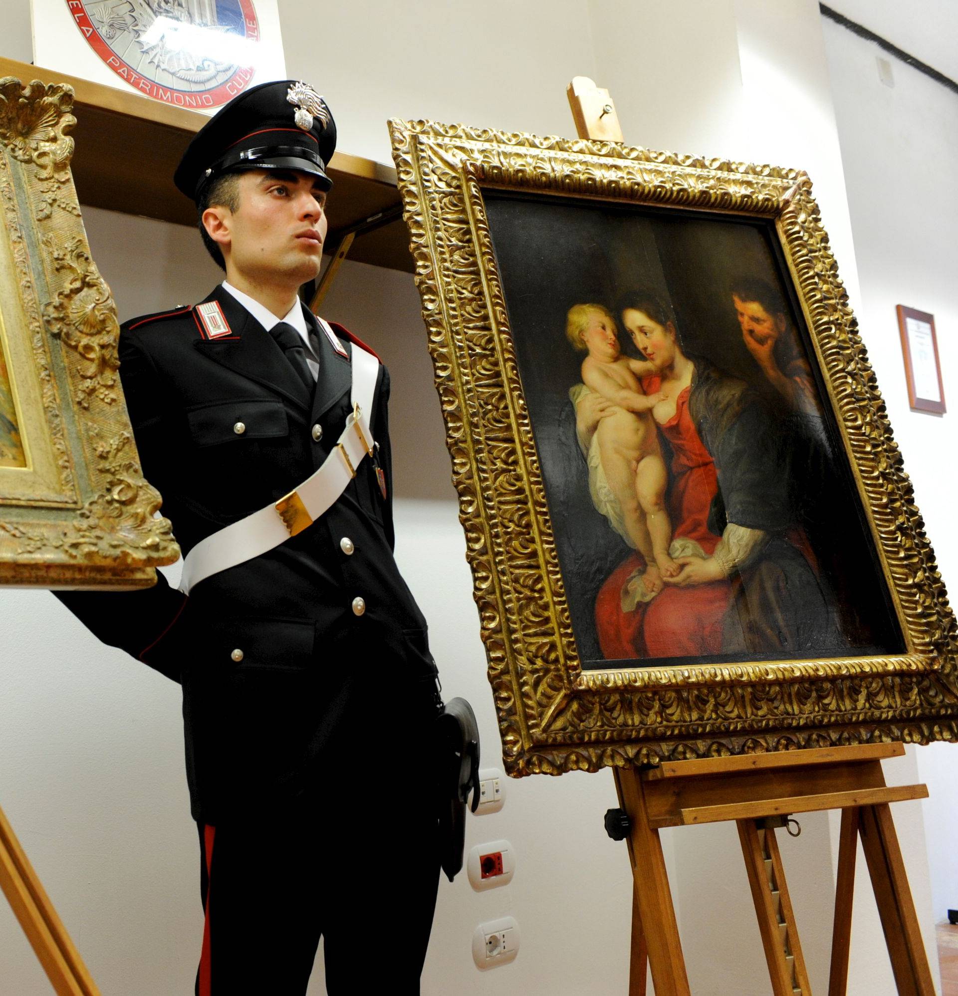 Monza, Recovered two pictures of Rubens and Renoir stolen last year