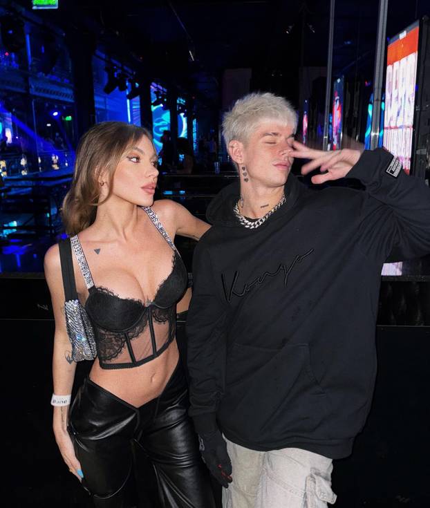 FOTO Influencerica šokirala: 'Dečko nogometaš i ja vodimo ljubav po sedam puta dnevno'