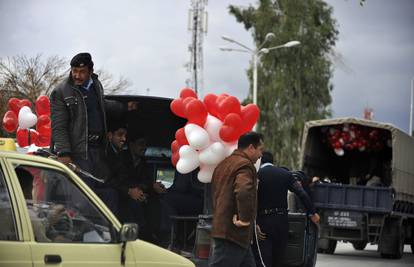Uhitili prodavače balona, ne žele slaviti 'zapadnjačke ideje'