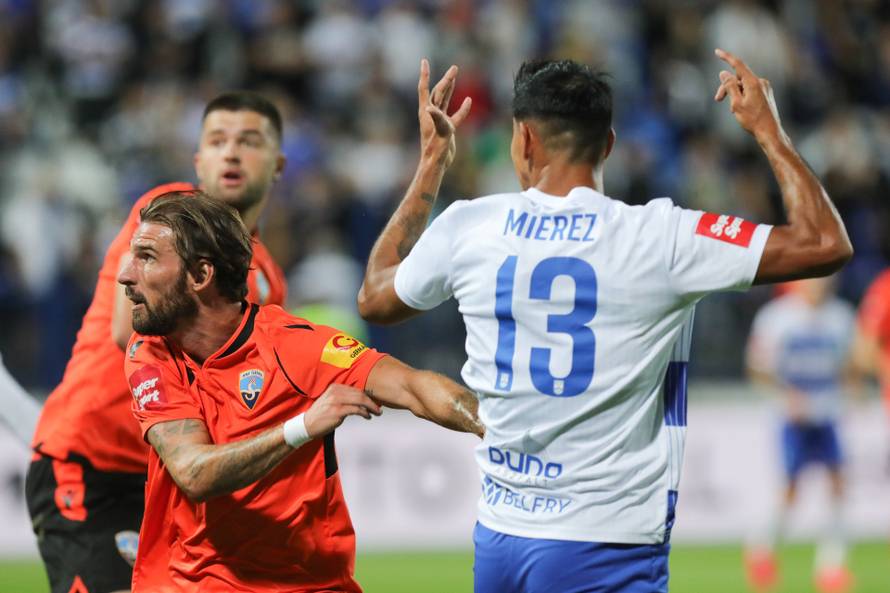 Osijek  i Šibenik susreli se u 8. kolu HNL-a