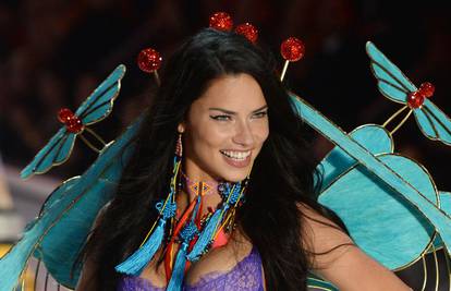 Adriana Lima vraća se modnim pistama nakon 5 godina pauze: Poput obitelji su mi. Uzbuđena!