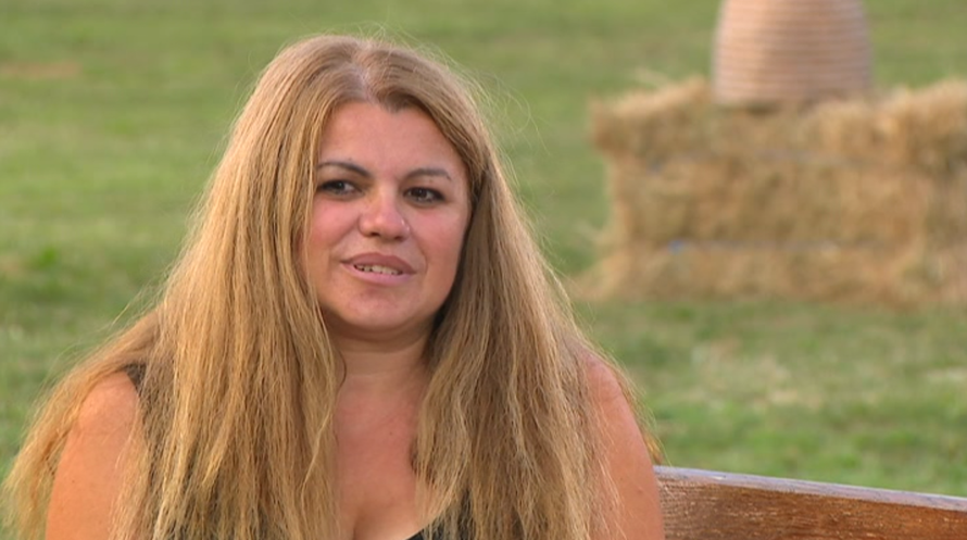 Popustile kočnice: Mira plesala, pala na pod, pa pokazala gaćice