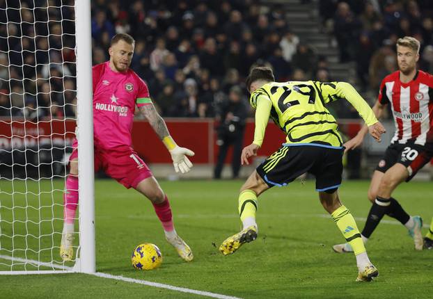 Premier League - Brentford v Arsenal