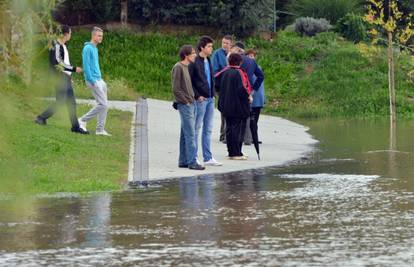 Uspostavit će redovnu obranu od poplave, Mura visoka 360cm