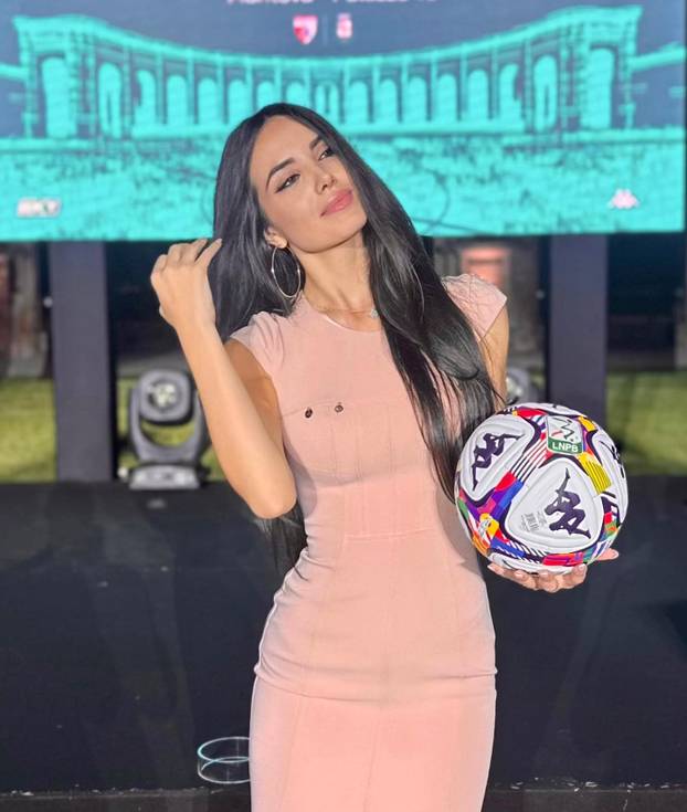 Navijače Intera 'preobratila' je na Milan. Glumila  i u filmovima