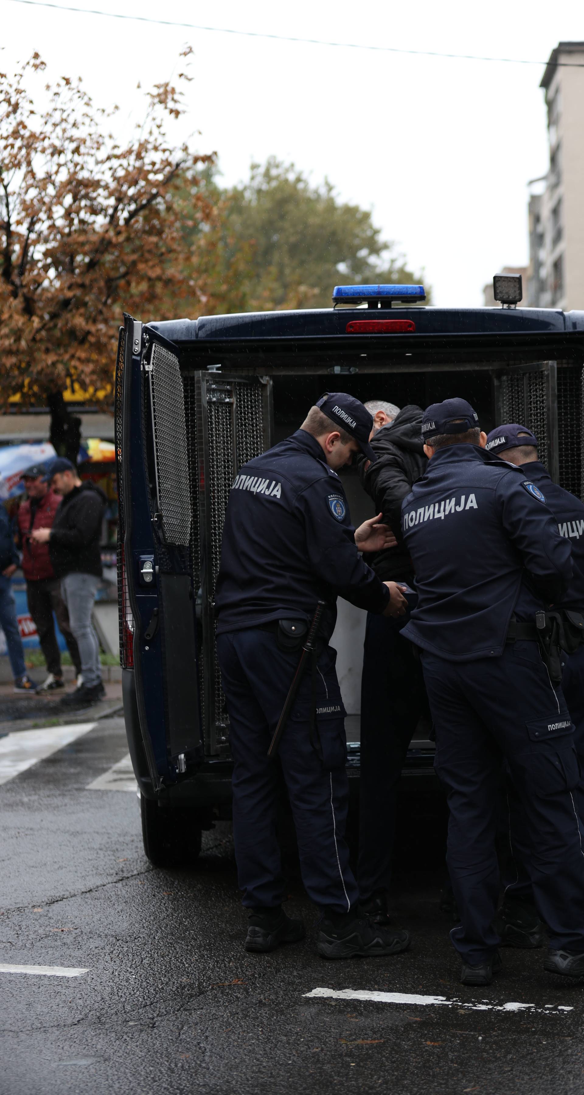 Beograd: Policija je blokirala protivnike Europrajda 