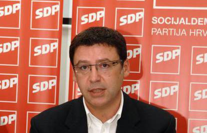 'Premijerka ima ekipu koja izmišlja stvari o SDP-u'
