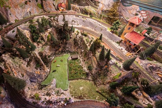 Oživio željeznicu koja je povezivala Konavle s Bečom: Pero je bajkovitu maketu gradio 12 godina