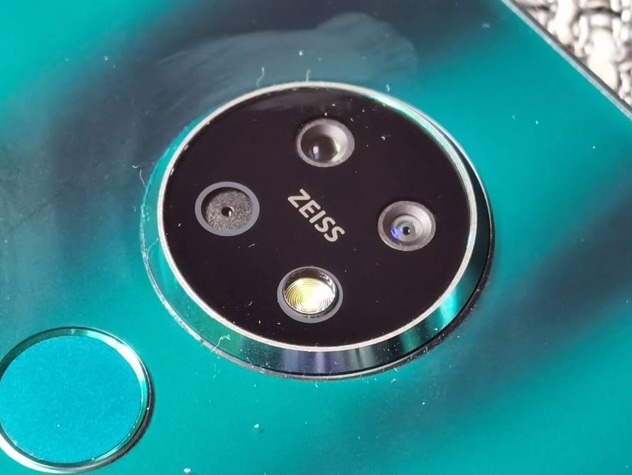 Nokia 7.2 u velikoj gužvi: Lijep izgled i Google jaki su joj aduti