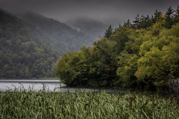 Kišno jesenski ugođaj na Plitvičkim Jezerima