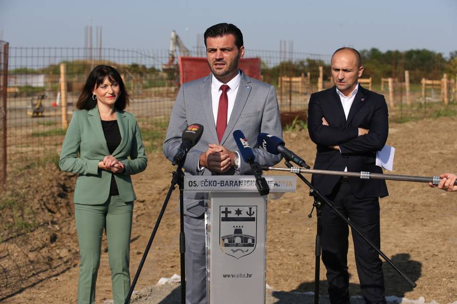 Osijek: Ministrica Tramišak obišla je gradilište Gospodarskog centra