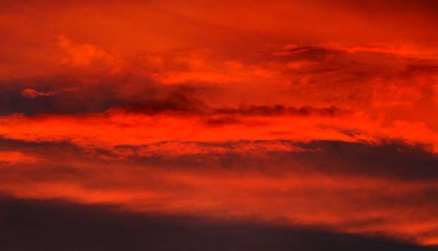FOTO Tvrdi da je vremenski putnik iz 2582.: 'Panika se širi brže od tame. Apokalipsa stiže'