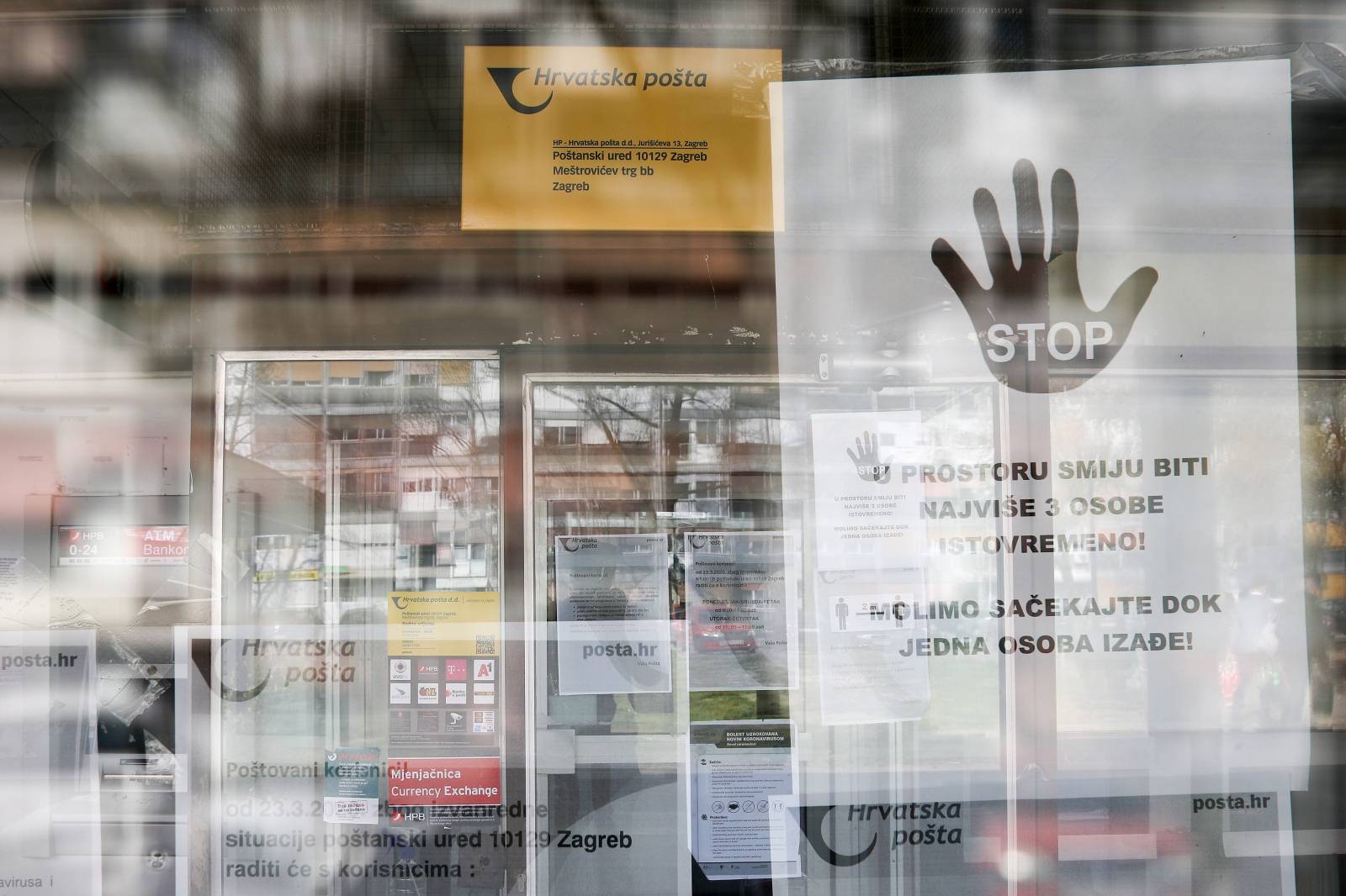 Zagreb: Osoba pozitivna na koronavirus ušetala u poštu u Zapruđu