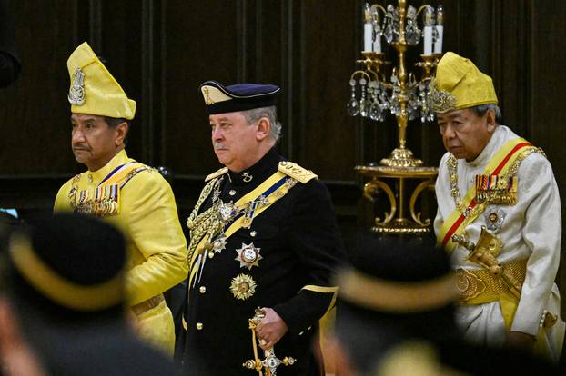 Malaysia installs Sultan Ibrahim Sultan Iskandar as new king