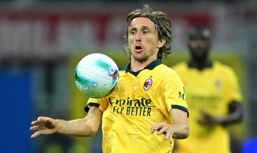 Talijanski novinar: Gledajući Milan uživo, jasno mi je da je pravi trener Luka Modrić...