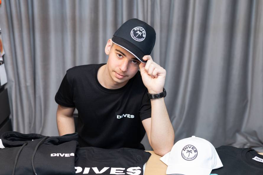 24sata Đakovo: Karlo Raspudić s 15 godina već ima svoj biznis i brend