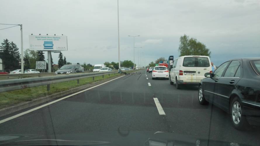 Kod Velike Mlake sudar dvaju automobila, dvoje ozlijeđenih