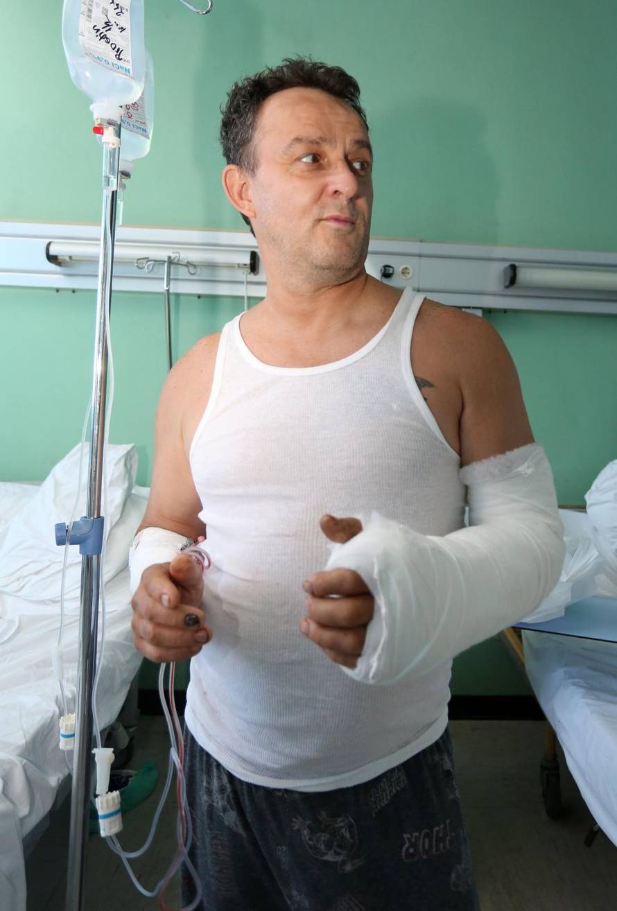 Na Hitnu sa šakom u vrećici: 'Sretan sam, opet mičem prste'