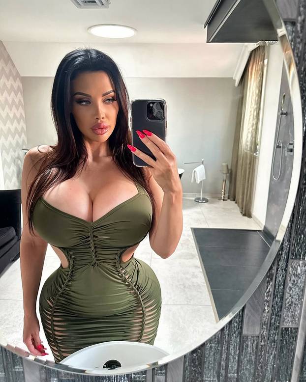 FOTO Aletta dolazi iz susjedne zemlje: Skinula se za magazin