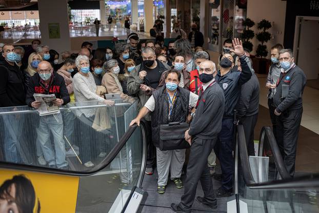 Serbians flock to receive COVID-19 vaccines and discount vouchers
