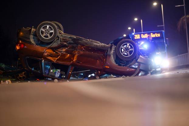 Zagreb: Teška prometna nesreća na aveniji Većeslava Holjevca
