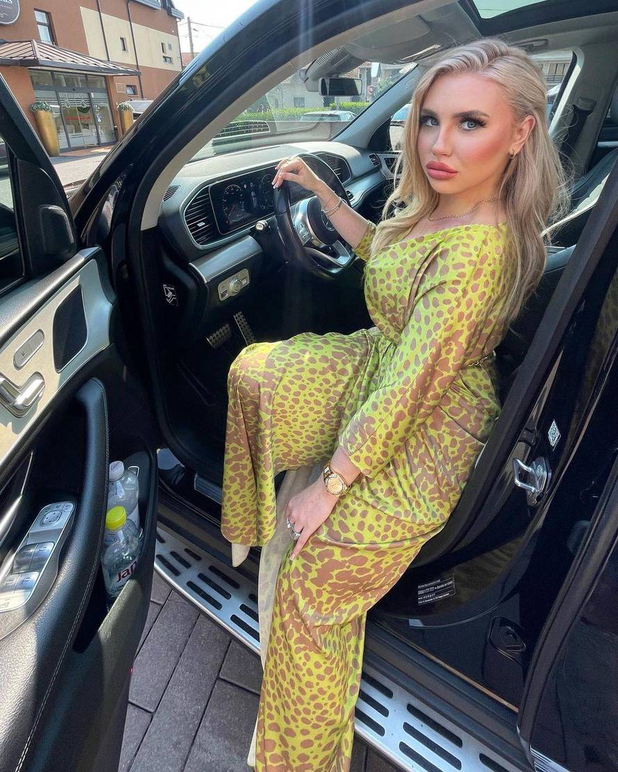 Doktorica Petra pozdravila je obožavatelje iz kreveta i otkrila kako izgleda bez šminke...