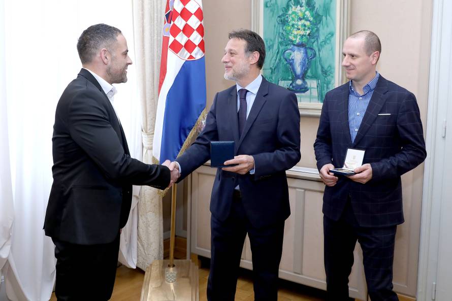 Zagreb: JandrokoviÄ primio rukometne suce koji su sudili finale Svjetskog prvenstva