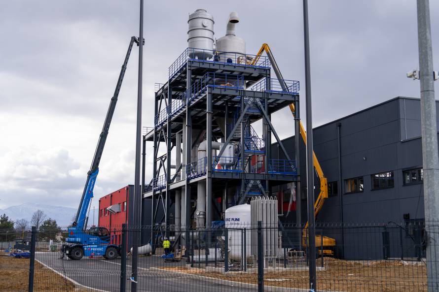 Tvornica za preradu litija u Gospiću