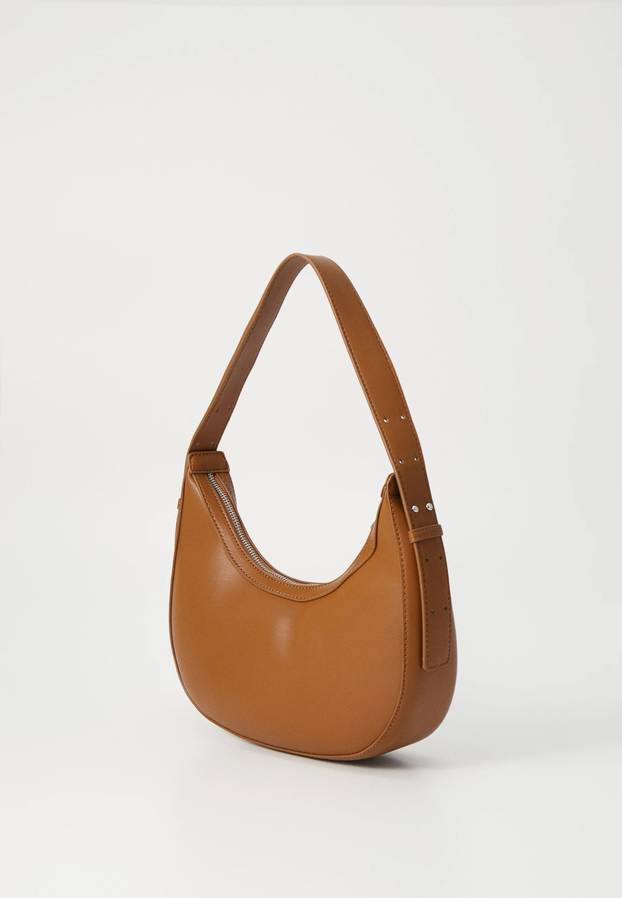 Smeđe torbice su opet u trendu: Donosimo 15 najboljih modela