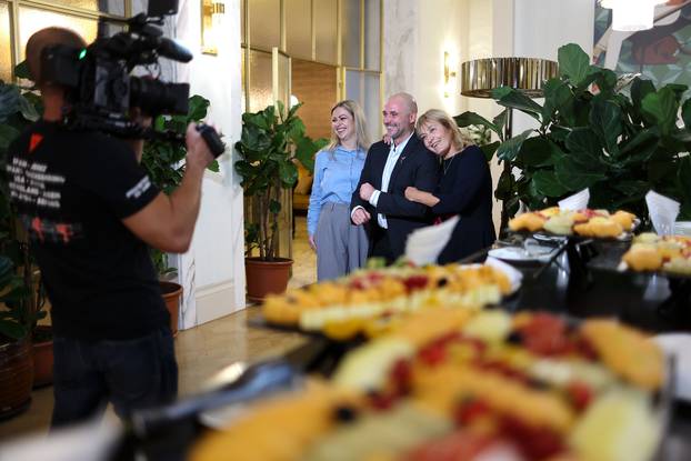 Zagreb: Promocija kuharice "Slatki život" autorice Sanje Vejnović