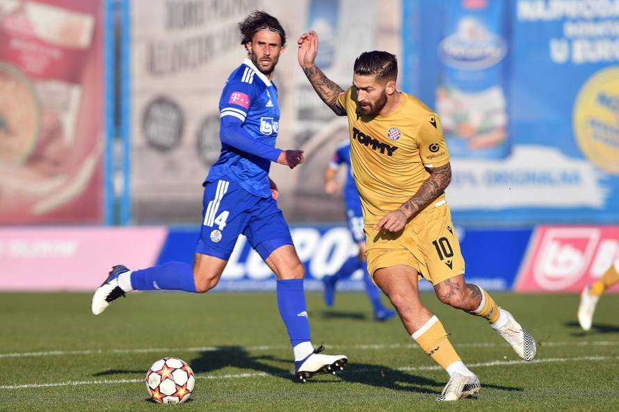 ANKETA Šekspirijanska dvojba čelnika 'bilih': Mijenjati ili ne?